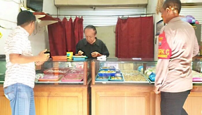 Patroli Dialogis Sugihwaras Bojonegoro, Polisi Turun Langsung Jaga Obyek Vital