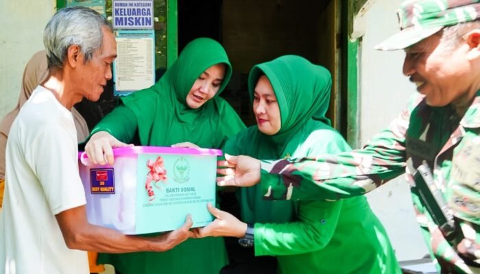 Persit Kodim Bojonegoro Gelar Anjangsana dan Salurkan Bantuan Sembako