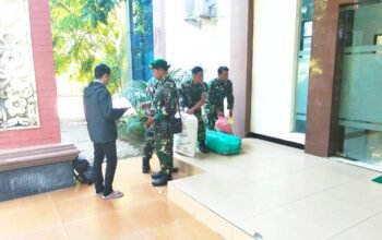 Aksi TNI di Ujung Ramadan: Kodim Lamongan Salurkan Zakat ke Pesantren dan Yatim