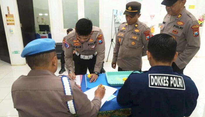 Kapolres Tuban Pimpin Langsung Tes Urine, Tegaskan Zero Tolerance Narkoba