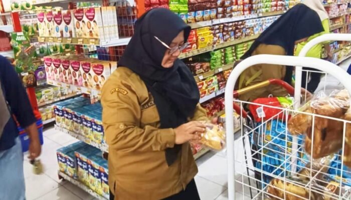 Waspada Belanja Lebaran, Delapan Produk Tak Sesuai Aturan Beredar di Kediri