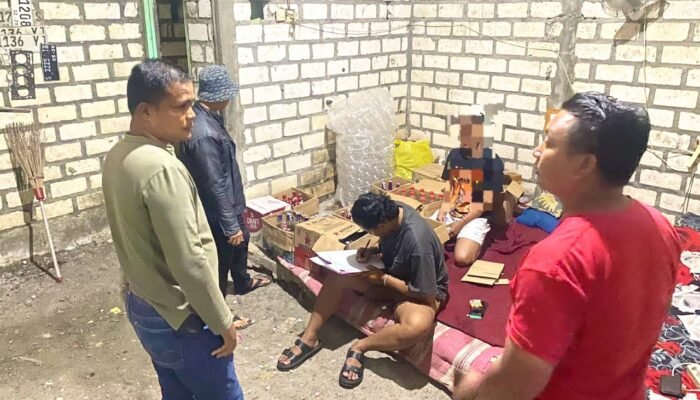 Nekat Jual Arak Bali hingga Kawa-kawa, Pria di Lamongan Diciduk Satresnarkoba