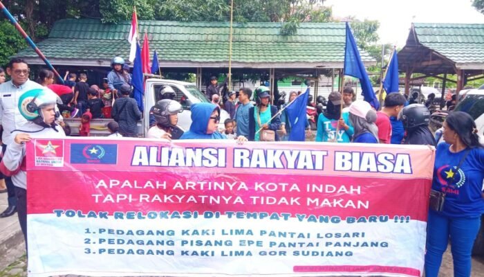Relokasi PKL Makassar Ricuh, Ini 5 Tuntutan Keras Pedagang ke Wali Kota dan DPRD