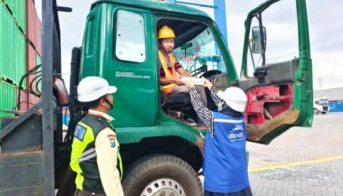Garda Terdepan Logistik Full Senyum, Simak Cara TPS Surabaya Manjakan Ribuan Sopir Truk