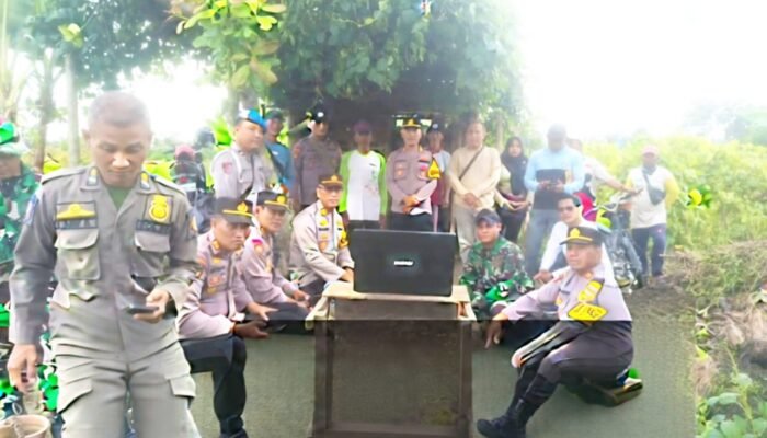 Petani Sejahtera, Pangan Terjaga: Sinergi Polsek Kepohbaru Bojonegoro di Penanaman Jagung Kuartal I