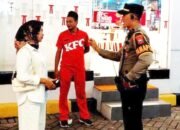 Panik Massal di Lamongan Plaza: Siswa Kelas 1 SD Raib Usai Makan Fast Food