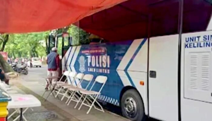 Urus SIM di Makassar Cuma Menit an, Netizen: Pelayanannya Sat-Set Banget