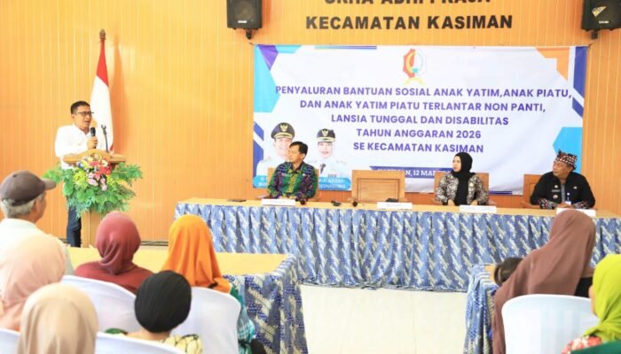 Kunjungan Bupati Bojonegoro di Kasiman Bawa Kabar Baik untuk Warga Rentan