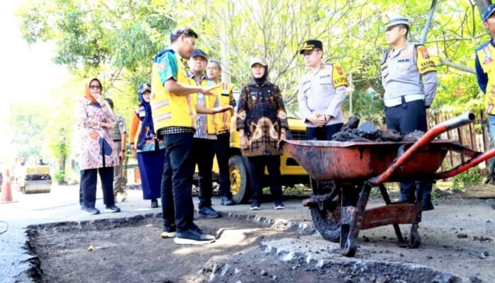Banyak Jalan Bergelombang, Pemkab Bojonegoro Gerak Cepat Perbaiki Jalur Mudik