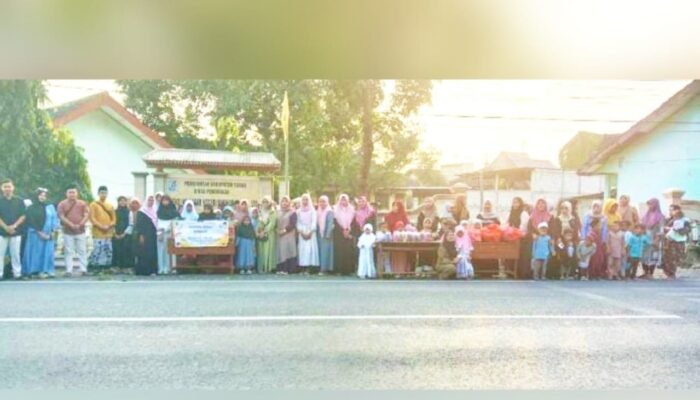 Belajar Berbagi di Bulan Suci, SDN Suciharjo 02 Tuban Salurkan 90 Paket Takjil