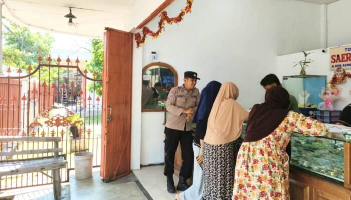 Antisipasi Kejahatan, Polisi Patroli Toko Emas di Kapas Bojonegoro