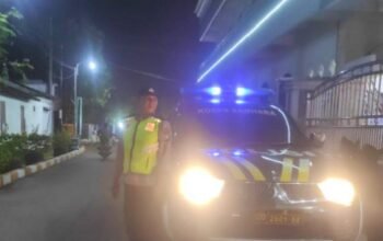 Ramadan Aman, Polisi Kepohbaru Bojonegoro Siaga di Masjid Saat Tarawih