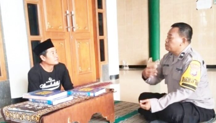 Polisi dan Takmir Masjid Bersatu, Kamtibmas Sumberrejo Bojonegoro Diperkuat