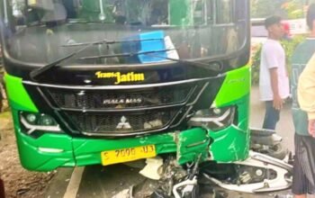 Pengendara Motor di Lamongan Tewas Usai Ditabrak Bus Trans Jatim