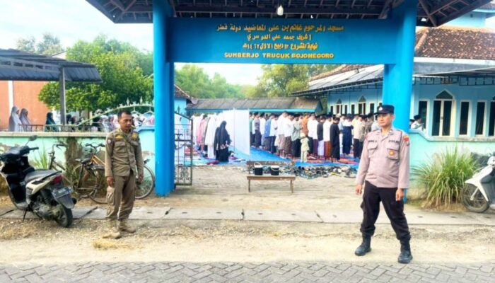 Ratusan Jamaah Muhammadiyah Padati Masjid Al Ghonim Trucuk Bojonegoro, Laksanakan Sholat Id