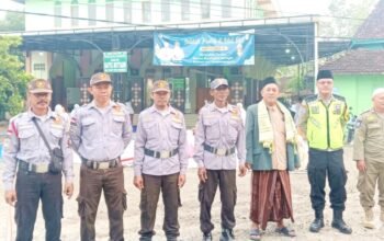 Polisi Siaga, Sholat Idul Fitri di Gayam Bojonegoro Dijaga Ketat Demi Keamanan Jamaah