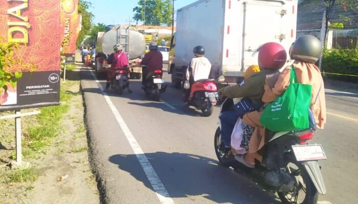Arus Lalin Kapas Bojonegoro Ramai, Proliman Dipadati Kendaraan