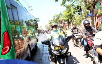 Pantau Wisata Paciran, Kapolres Lamongan Pastikan Lalin Lancar dan Kondusif