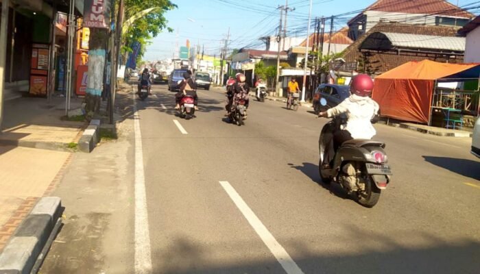 Arus Balik H+4 Bojonegoro–Surabaya Masih Lancar Siang Hari, Kepadatan Diprediksi Sore Nanti