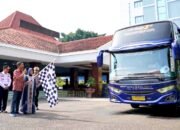 Bupati Bojonegoro Lepas Pemudik, Program Balik Gratis Diserbu Warga