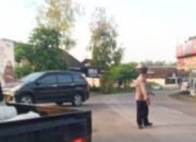 Pagi-Pagi Sudah Siaga, Polisi Sukosewu Bojonegoro Atur Lalu Lintas Demi Keselamatan