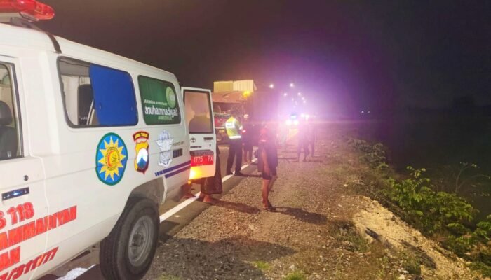 Sopir di Lamongan Tewas Seketika Usai Truk Tronton Tabrak dari Belakang