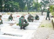 Jelang HUT Persit, Kodim Lamongan Gelar Karya Bakti di Makam Pahlawan