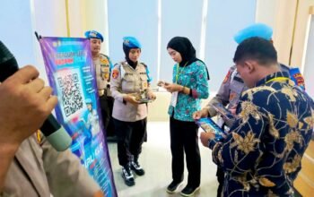 Polres Lamongan Kenalkan QR Yanduan, Casis Polri Langsung Diawasi Publik