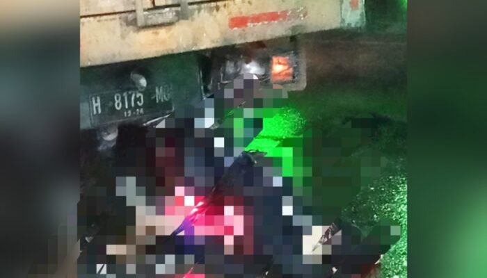 Motor Hantam Truk Fuso Berhenti, Dua Pemuda Bojonegoro Tewas