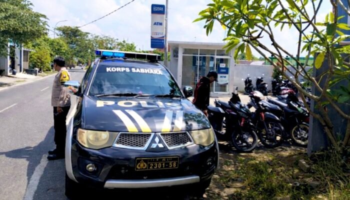 Dari Pasar hingga Minimarket, Polisi Sugihwaras Bojonegoro Sisir Titik Rawan