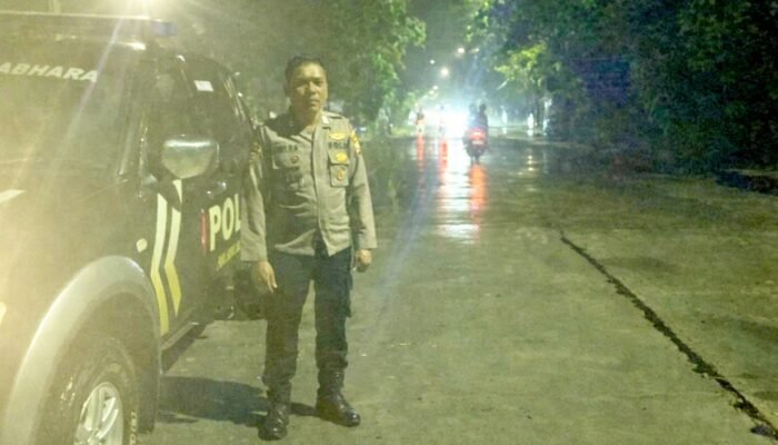 Cegah Kejahatan, Polisi Kasiman Bojonegoro Patroli Malam Amankan Wilayah