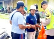 Jumat Berkah Polsek Purwosari Bojonegoro Pererat Hubungan Polisi dan Masyarakat