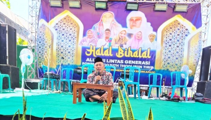 Reuni Akbar Alumni Pesantren Sirojuht Tholibin Demak Penuh Haru