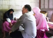 Anak Disabilitas di Bojonegoro Ini Tetap Semangat Sekolah dan Bantu Ibu