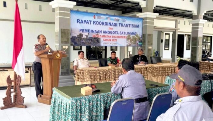 Peran Strategis Linmas Ditekankan, Ini Bekal Penting dari Kapolsek Sugihwaras Bojonegoro