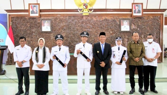 Pelantikan Kades Antar Waktu, Ketua DPRD Bojonegoro Tekankan Integritas dan Sinergi