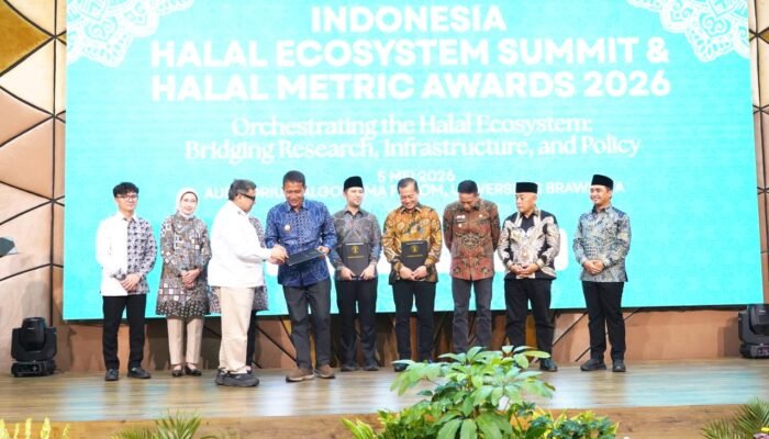 Tiga Penghargaan Bergengsi Diraih Bojonegoro di UB Halal Metric Award
