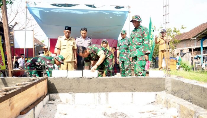 Sentuhan Kemanusiaan Dandim Lamongan, Rumah Rapuh Ibu Maryam Dibedah