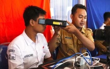 Rekam e-KTP di Sekolah, Pelajar SMKN 2 Bojonegoro Dapat Pembekalan Anti Narkoba