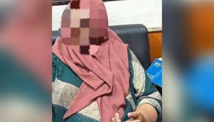 Gegara Tembok Penutup Akses Rumah, Warga Brondong Lamongan Dilempar Bata