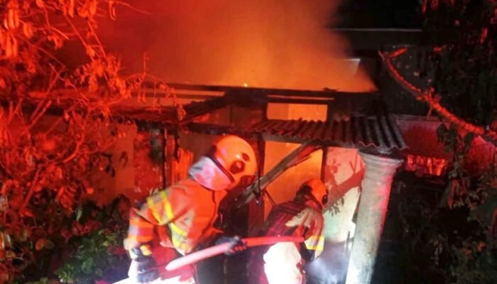 Tragis, Rumah Milik Warga Semambung Kanor Bojonegoro Hangus Dilalap Api
