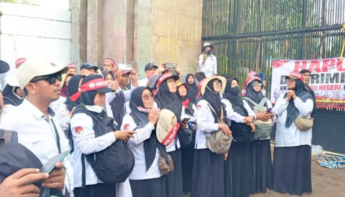 Demo Besar di Senayan, Guru Madrasah Tagih Janji Negara