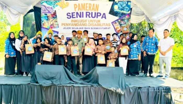 Anak Disabilitas di Ngraho Bojonegoro Unjuk Bakat, Penonton Dibuat Kagum