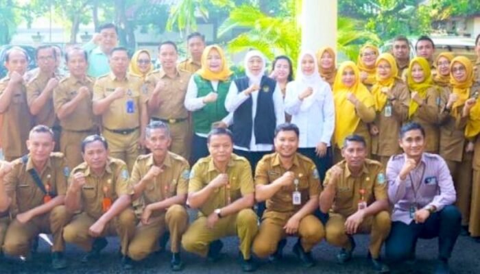 Khofifah ke Pasar dan Peternakan di Bojonegoro, Ini Hasilnya