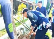 Aksi Dinsos Bojonegoro Ini Bikin Makam Kanjeng Soemantri Makin Teduh