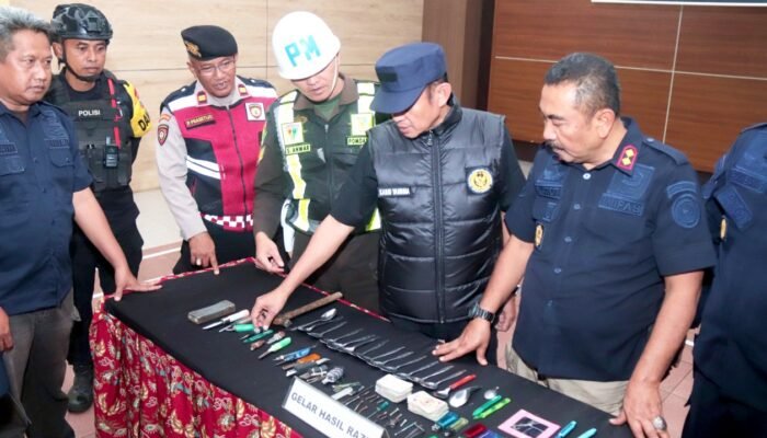 Operasi Malam di Lapas Kediri, Petugas Sita Barang Berbahaya
