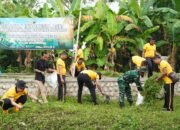 Sambut HUT Bhayangkara Ke-80, Polres Bojonegoro Bersih-bersih Sungai Dukung Indonesia ASRI