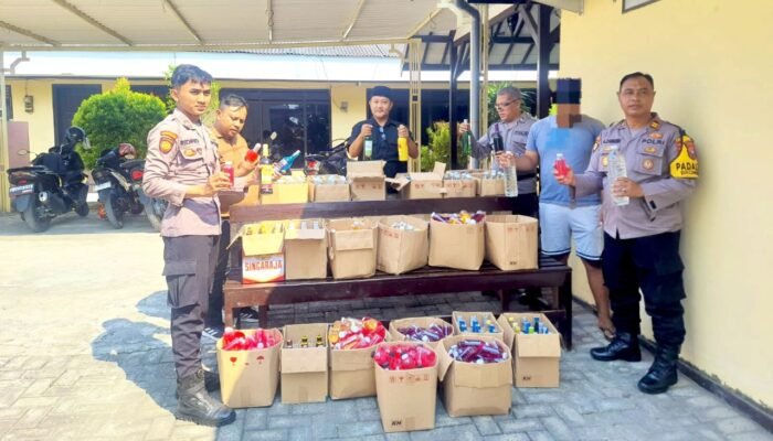 Terbongkar, Warung Biasa di Lamongan Ternyata Jadi Gudang Miras Oplosan