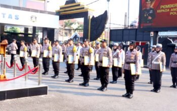 Deretan Polisi Berprestasi di Lamongan Dapat Penghargaan Langsung dari Kapolres