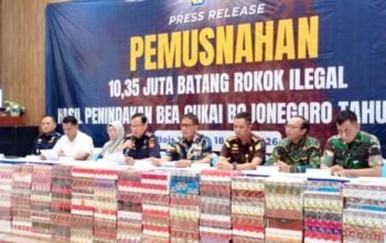 Bea Cukai Bojonegoro Bakar Jutaan Rokok Ilegal Senilai Rp15,39 Miliar